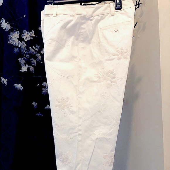 Talbots White Signature Slim Embroidered Flower Pants Size 14P - Picture 1 of 11